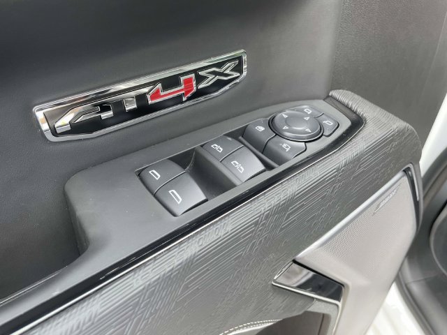 Used 2025 GMC Sierra 1500 AT4X AWD/4WD image 19