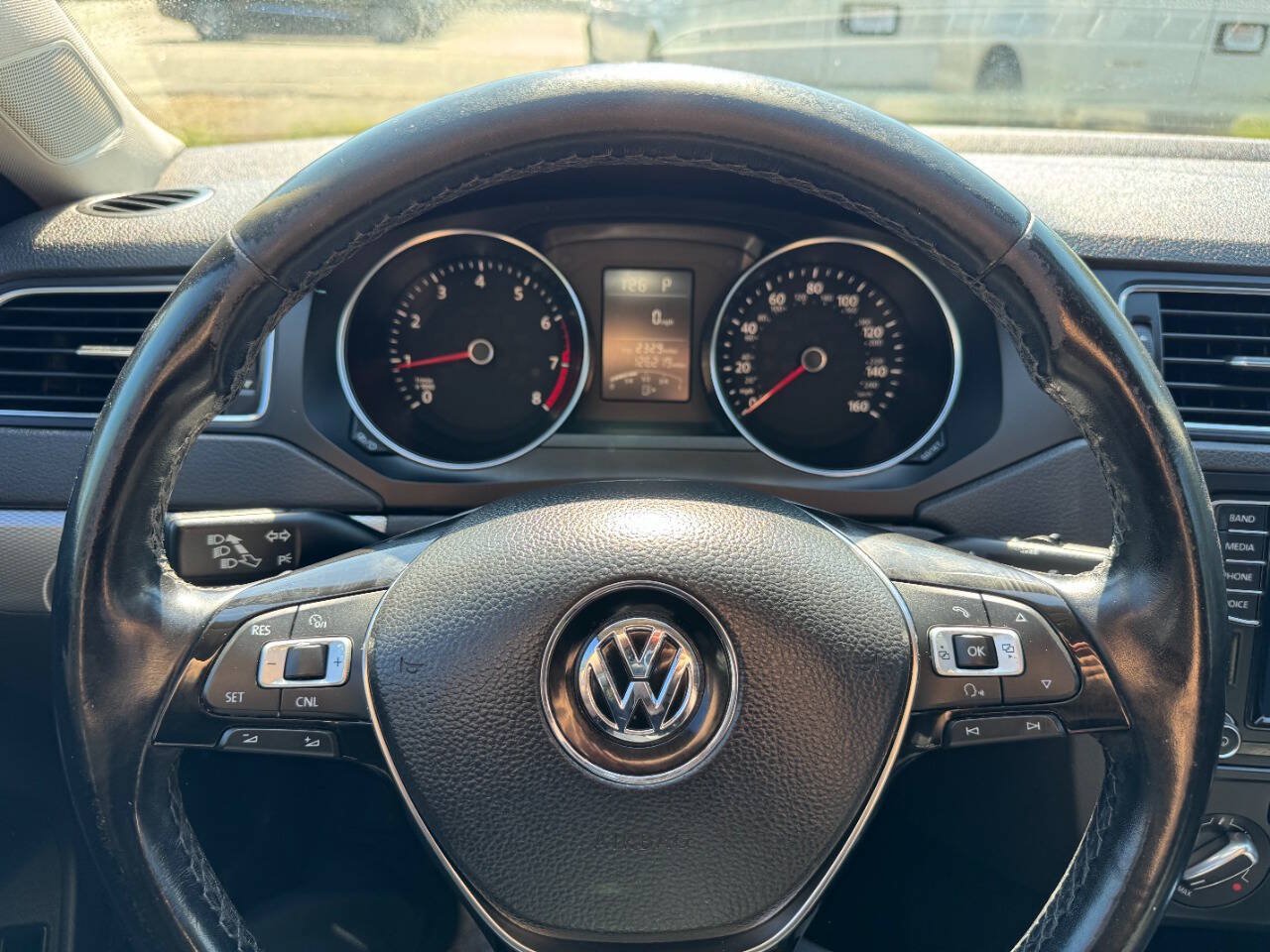 Used 2016 Volkswagen Jetta SE FWD image 23