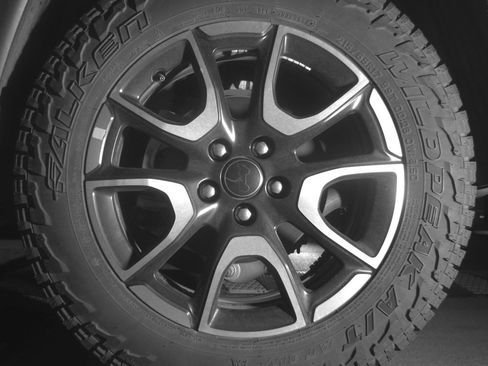 Used 2025 Jeep Compass Trailhawk AWD/4WD image 11
