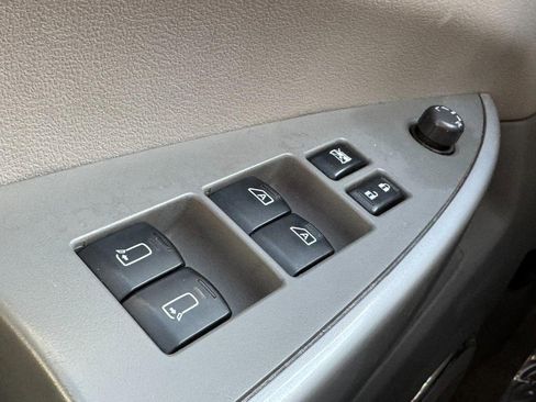 Used 2008 Nissan Quest S w/ Seat Pkg image 21