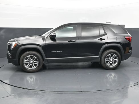 Used 2026 GMC Terrain Elevation FWD image 2