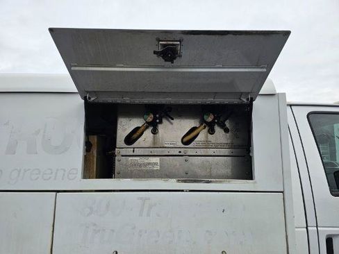 Used 2012 Ford E-450 and Econoline 450 Super Duty RWD image 22