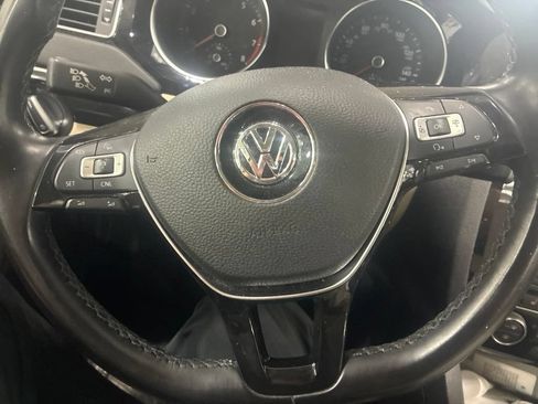 Used 2017 Volkswagen Jetta SEL FWD image 6