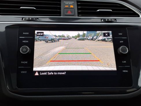 Used 2024 Volkswagen Tiguan SEL R-Line AWD/4WD image 20