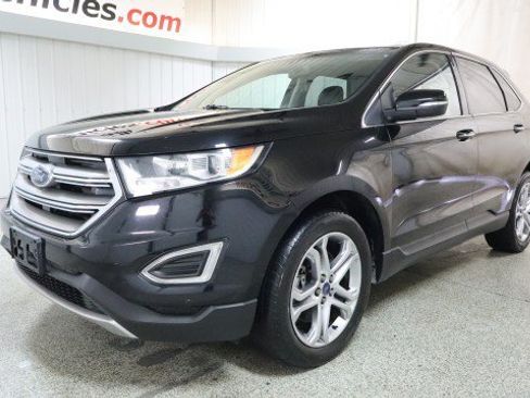 Used 2017 Ford Edge Titanium AWD/4WD image 2