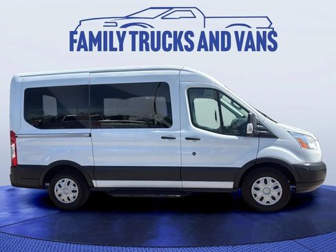Used 2017 Ford Transit 150 XLT RWD image 6