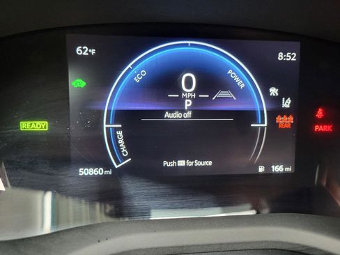Used 2025 Toyota Camry LE FWD image 9