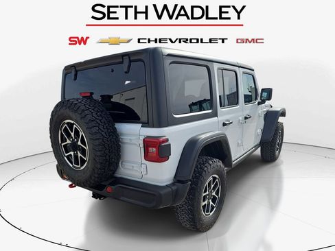 Used 2024 Jeep Wrangler Unlimited Rubicon AWD/4WD image 7
