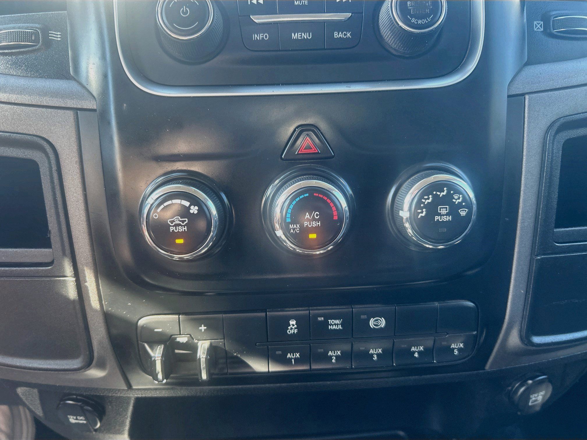 Used 2017 RAM 3500 Tradesman w/ Power & Remote Entry Group AWD/4WD image 13