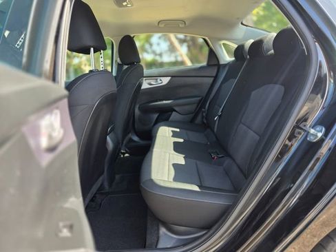 Used 2022 Kia Forte LXS FWD image 40