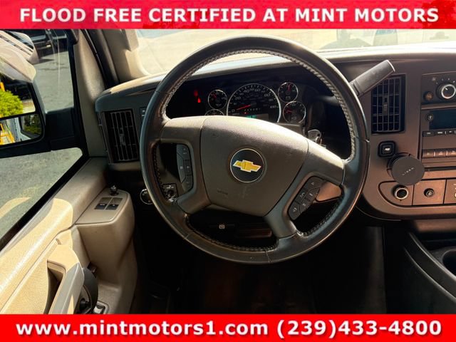 Used 2022 Chevrolet Express 3500 w/ Power Convenience Package RWD image 11