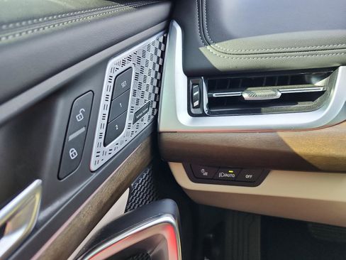 Used 2025 BMW X1 xDrive28i w/ Technology Package image 21