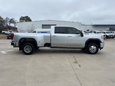 Used 2023 GMC Sierra 3500 Denali w/ Denali Ultimate Package image 6