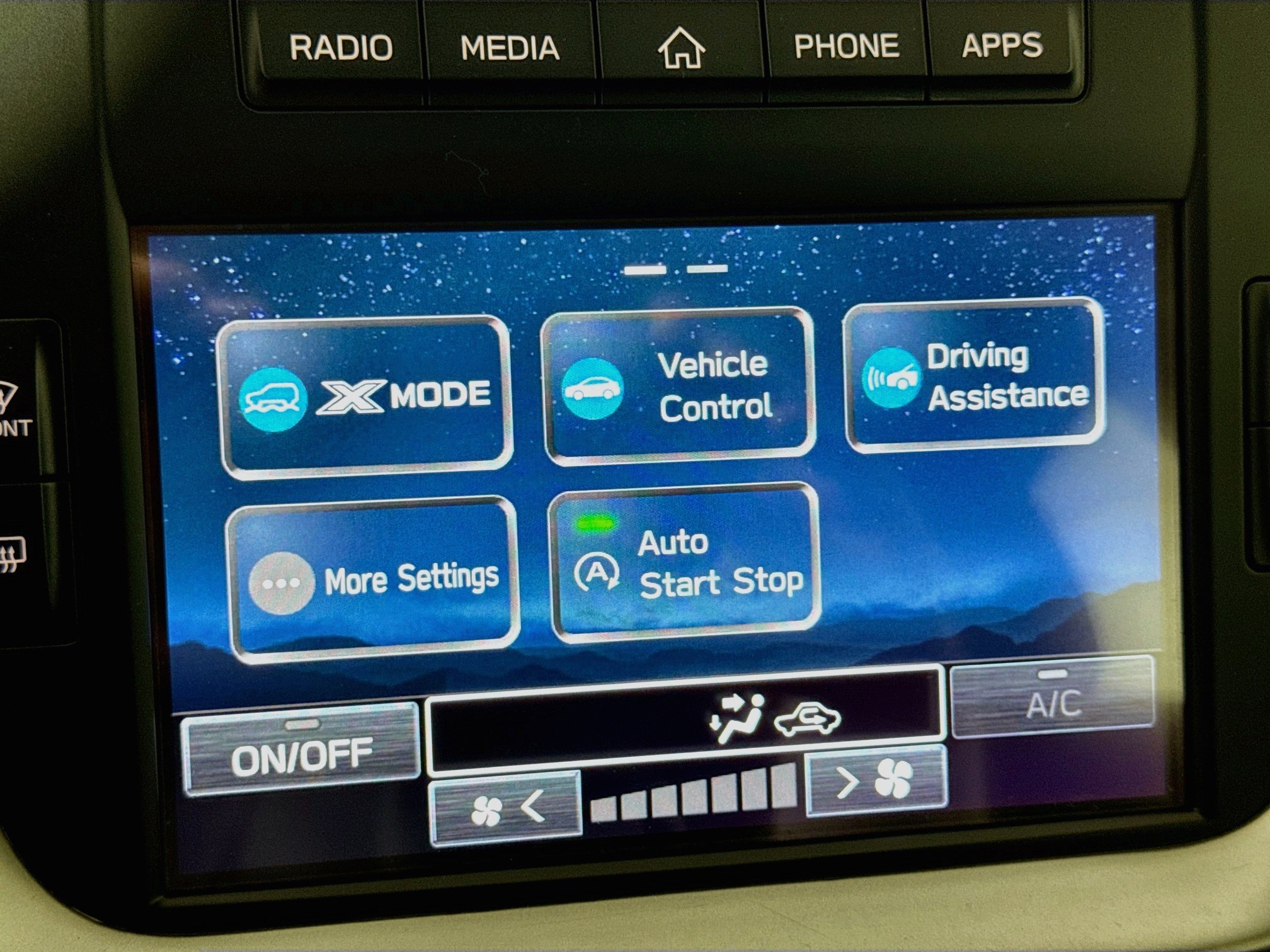 Used 2024 Subaru Outback AWD/4WD image 16
