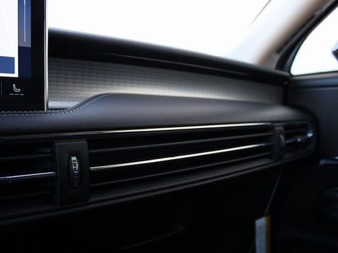 New 2026 Lincoln Corsair Premiere image 35