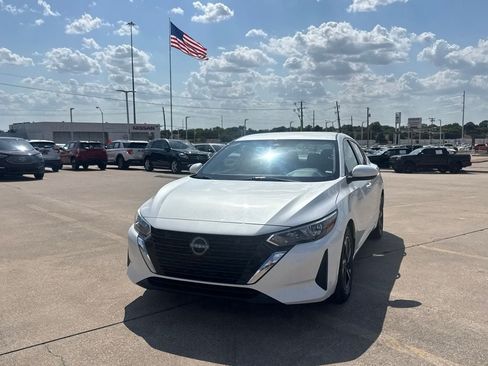 Certified 2024 Nissan Sentra SV FWD image 6