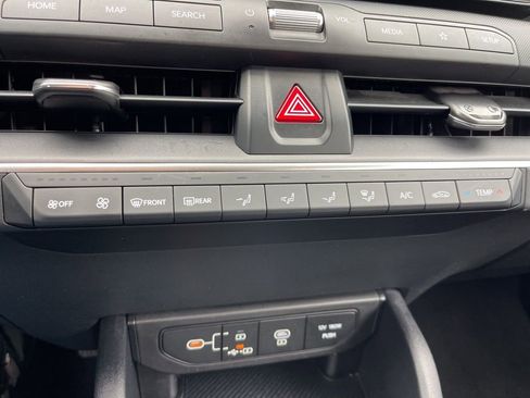 Used 2025 Kia K4 FWD image 12