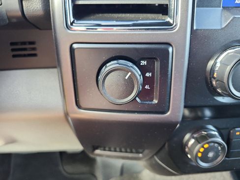 Used 2020 Ford F150 XLT image 18