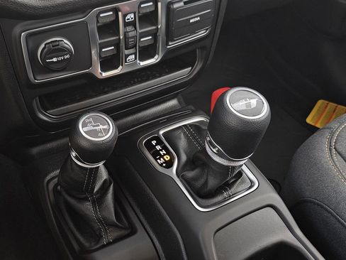 New 2026 Jeep Gladiator Mojave AWD/4WD image 25