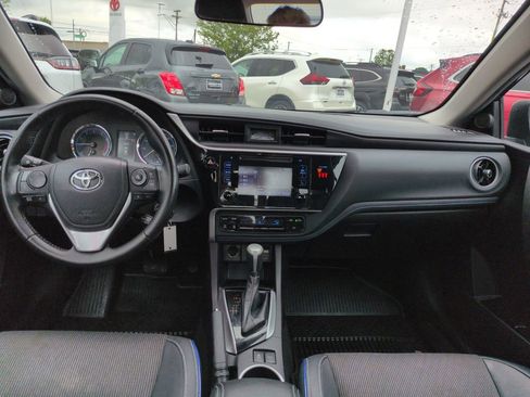 Used 2019 Toyota Corolla SE FWD image 12