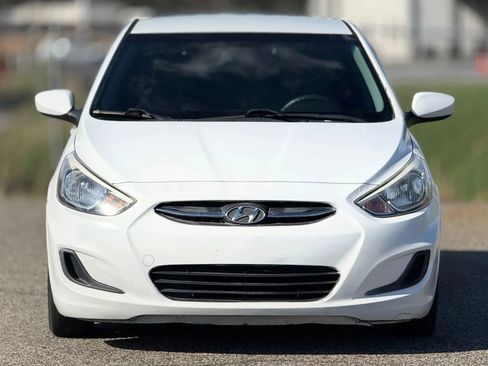 Used 2015 Hyundai Accent GLS FWD image 5