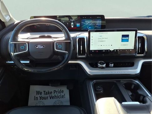 Used 2025 Ford Expedition Max Platinum image 5