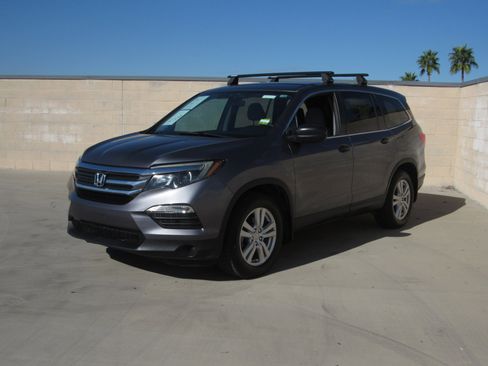 Used 2016 Honda Pilot LX image 1