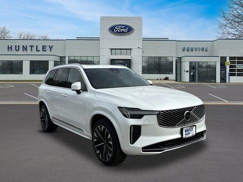 Used 2025 Volvo XC90 B6 Plus AWD/4WD image 4