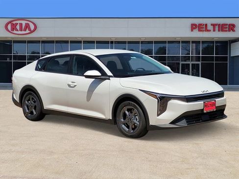 New 2026 Kia K4 FWD image 1
