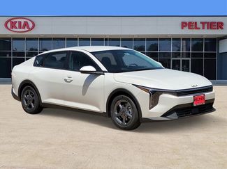 New 2026 Kia K4 FWD video 1