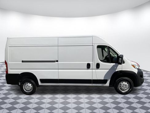 Used 2023 RAM ProMaster 2500 FWD image 2