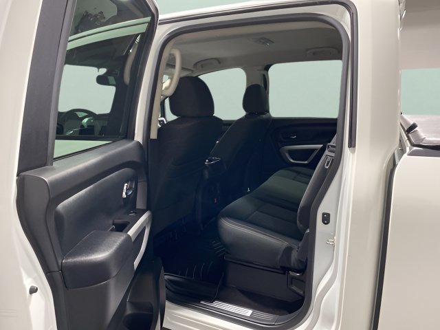 Used 2019 Nissan Titan SV w/ SV Convenience Package AWD/4WD image 24