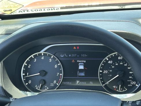 Used 2025 Nissan Frontier SV RWD image 24