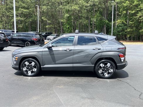 Used 2025 Hyundai Kona SEL FWD image 7