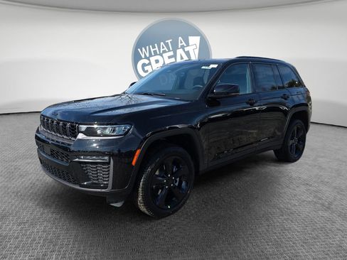 New 2026 Jeep Grand Cherokee Limited w/ Limited Altitude Package AWD/4WD image 8