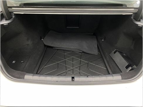 Certified 2025 BMW 760i xDrive w/ Executive Package image 5