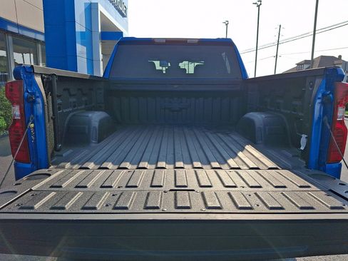 Used 2023 Chevrolet Silverado 1500 Custom Trail Boss w/ LPO, Dark Essentials Package AWD/4WD image 27