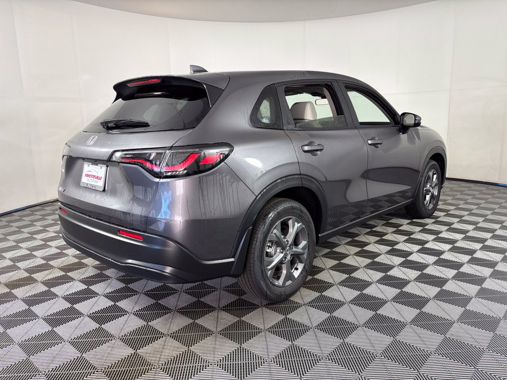 Used 2027 Honda HR-V LX image 9