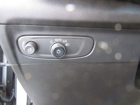 Used 2023 Buick Envision Essence w/ Sport Touring Package AWD/4WD image 11