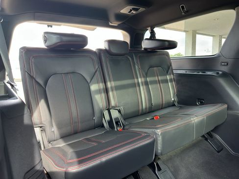 Used 2024 Ford Expedition Max Limited AWD/4WD image 40