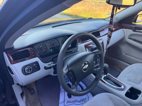 Used 2008 Chevrolet Impala LS image 14