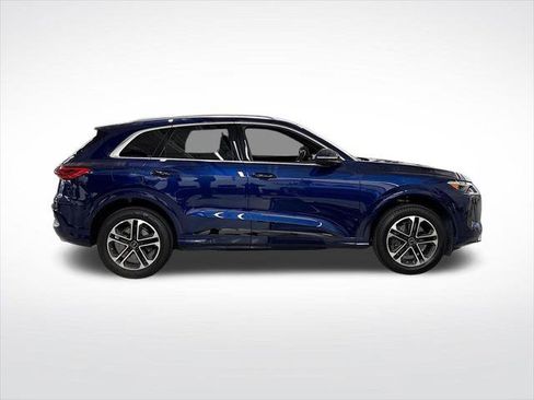Certified 2025 Audi Q5 Premium Plus w/ Premium Plus AWD/4WD image 6