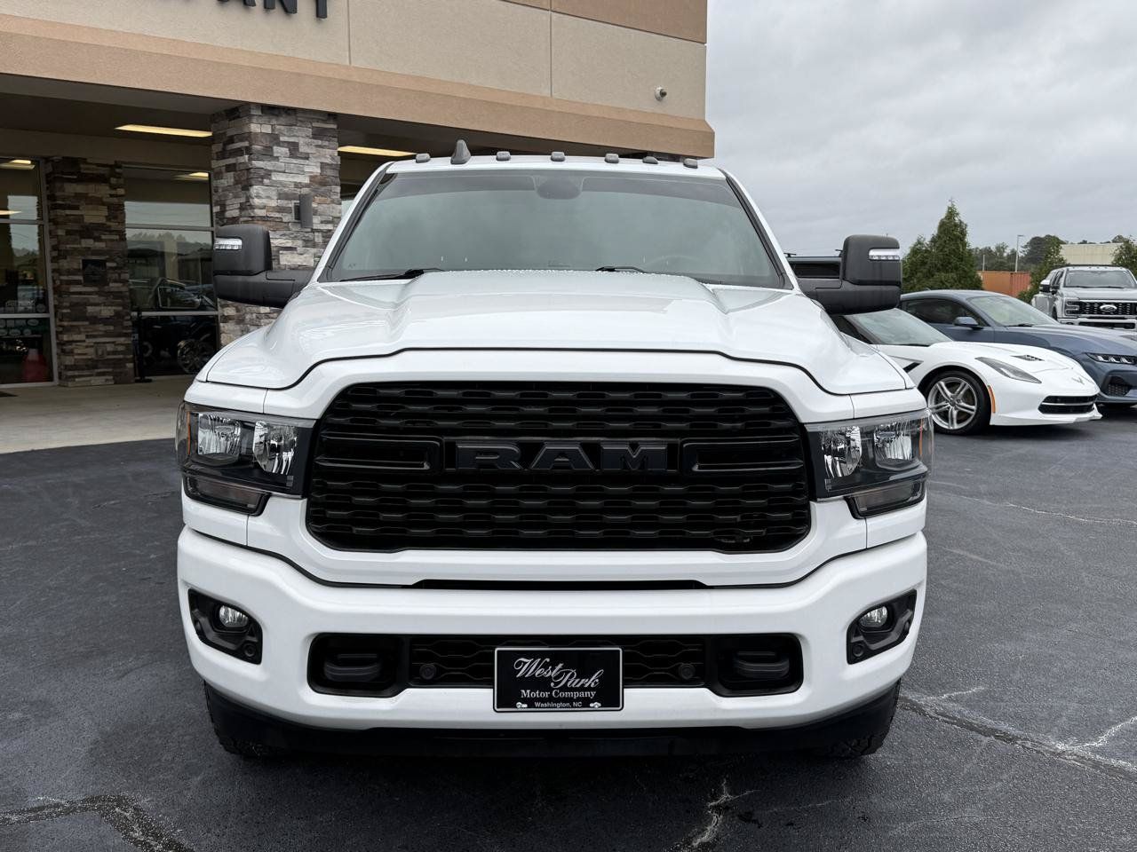 Used 2024 RAM 3500 Big Horn w/ Night Edition AWD/4WD image 7