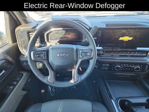 Used 2025 Chevrolet Silverado 2500 ZR2 w/ Technology Package image 22