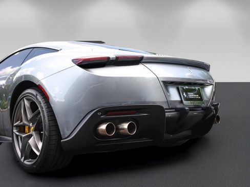 Certified 2022 Ferrari Roma RWD image 18