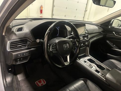 Used 2020 Honda Accord Touring image 14
