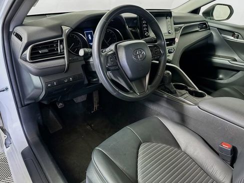 Used 2024 Toyota Camry SE image 10