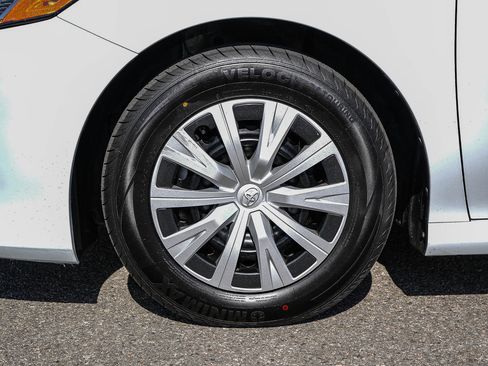 Certified 2023 Toyota Camry LE FWD image 11