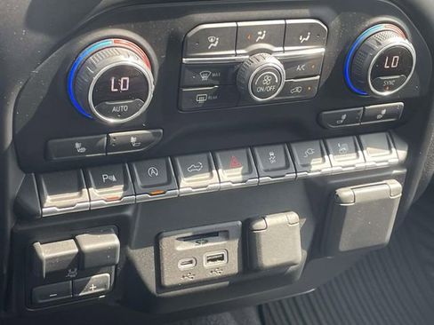 Used 2021 Chevrolet Silverado 1500 LT w/ Convenience Package II image 19