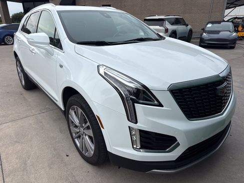 Used 2024 Cadillac XT5 Premium Luxury FWD image 1